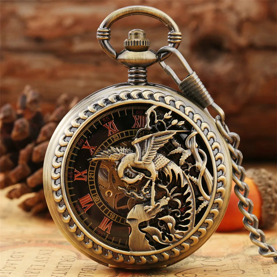 Montre mécanique à remontage manuel capot siglé d'une Créature mythique Ma montre à gousset