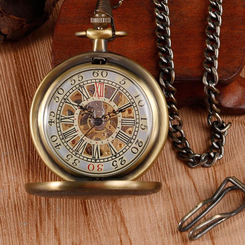 Montre à gousset mecanique à remontage manuel et chiffres classiques Ma montre à gousset